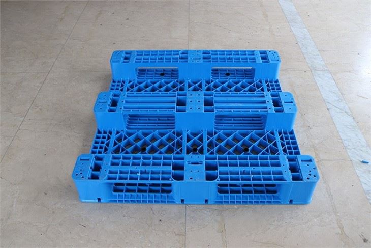 Racking Plastic Pallets